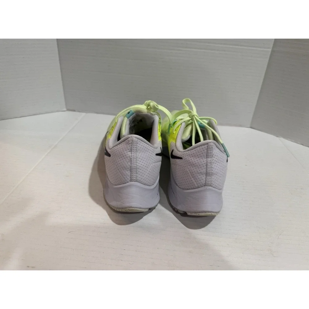 Nike Air Zoom Pegasus 38 (women's), colorway Volt/Light Lemon, size 8.5